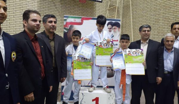 درخشش آکادمی کاراته اتحاد در مسابقات قهرمانی استان اراک
